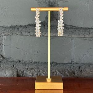 PEAR SHAPED CUBIC ZIRCONIA DIAMOND & GOLD STATEMENT HOOPS.